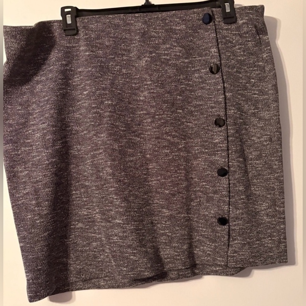 LOFT Charcoal Button-Front Pencil Skirt. Size 20. Stretchy - Picture 2 of 4